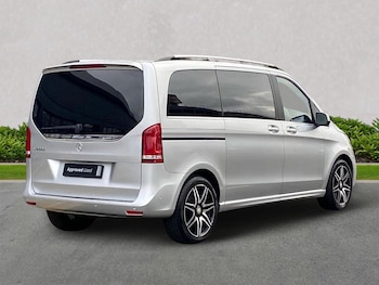 Used Mercedes-Benz V-Class 2018 for sale - 76299428: Photo