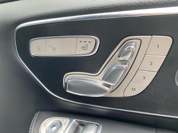 Used Mercedes-Benz V-Class 2018 for sale - 76299428: Photo 30