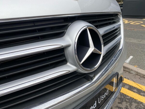 Used Mercedes-Benz V-Class 2018 for sale - 76299428: Photo 33