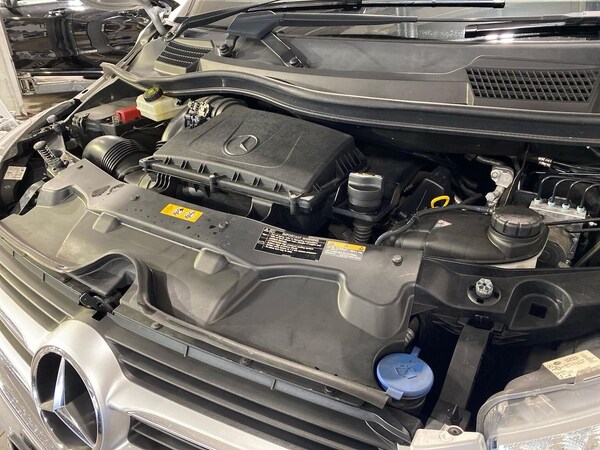 Used Mercedes-Benz V-Class 2018 for sale - 76299428: Photo 39