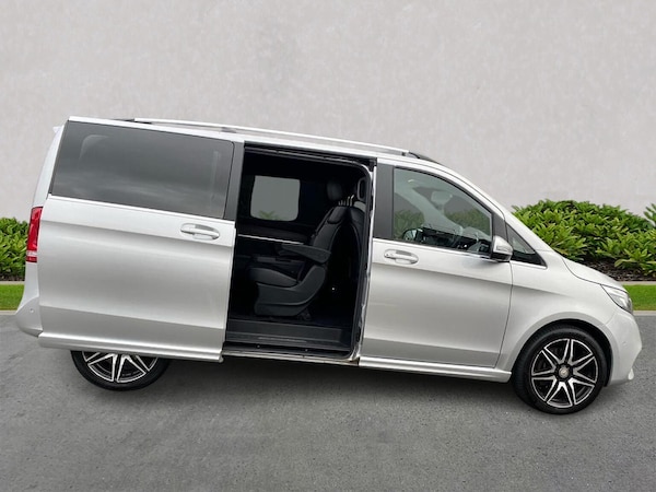 Used Mercedes-Benz V-Class 2018 for sale - 76299428: Photo 3