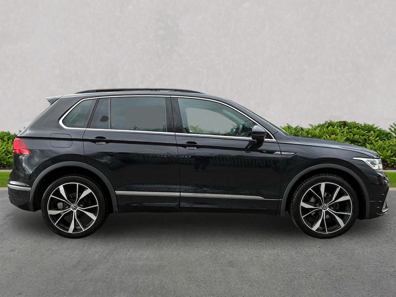 Used Volkswagen Tiguan 2023 for sale - 78195634: Photo 3