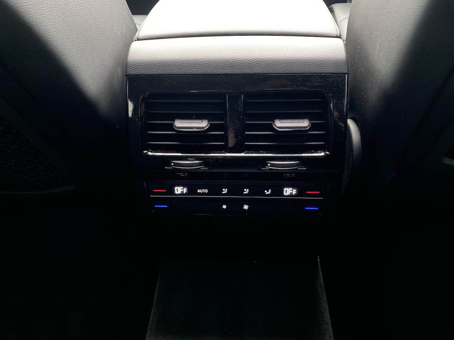 Used Volkswagen Touareg 2023 for sale - 76342951: Photo 26