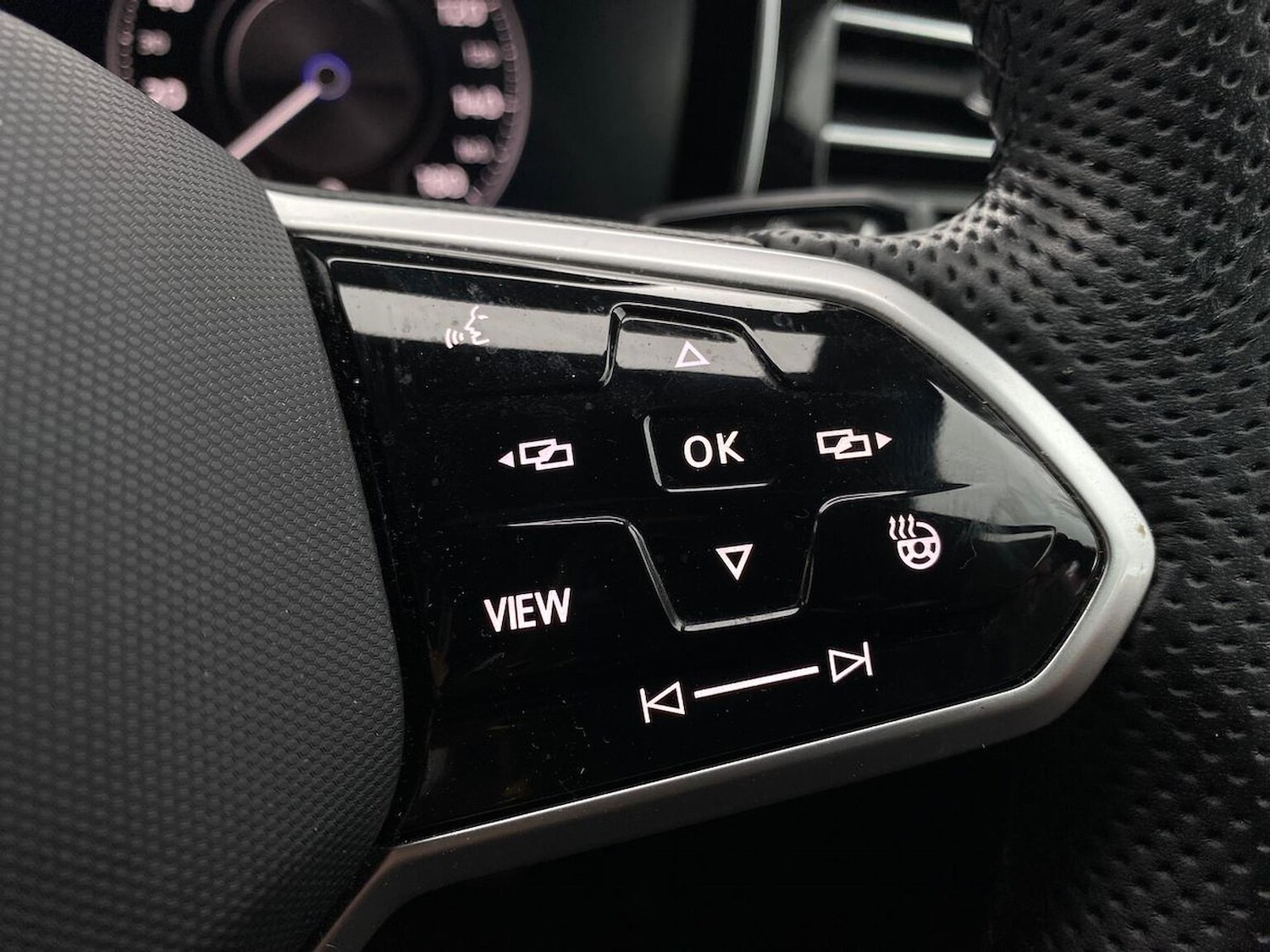 Used Volkswagen Touareg 2023 for sale - 76342951: Photo 27