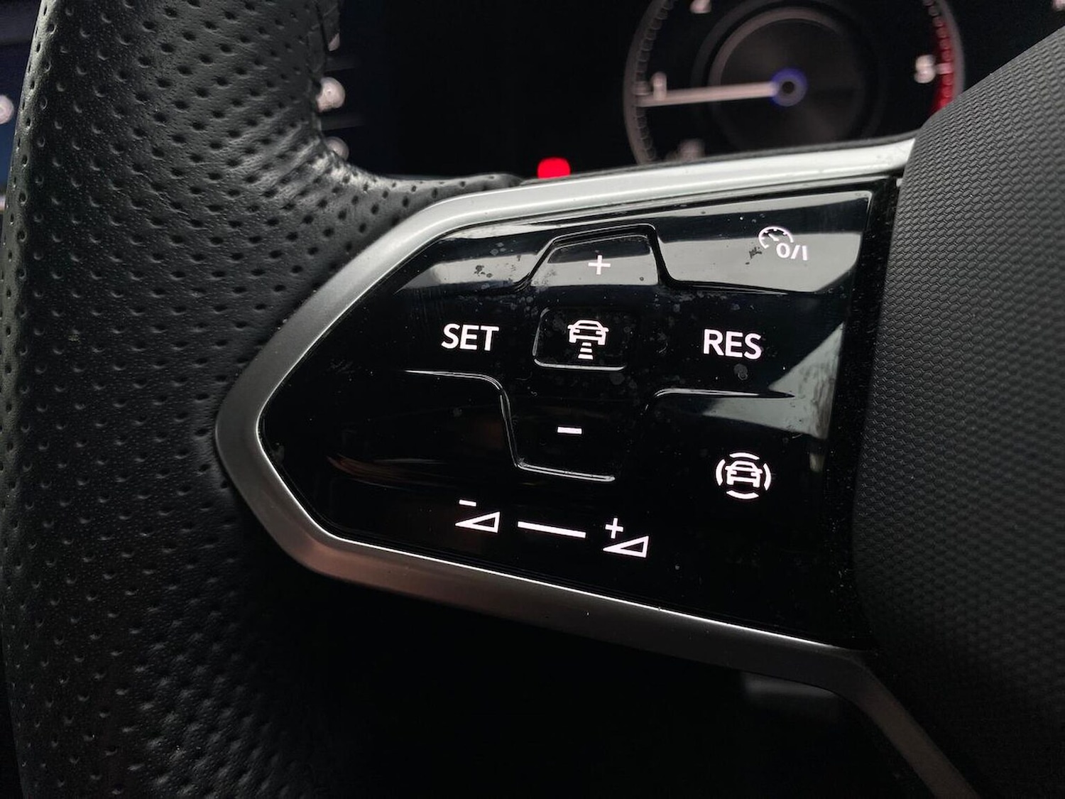 Used Volkswagen Touareg 2023 for sale - 76342951: Photo 28