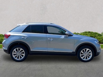 Used Volkswagen T-Roc 2025 for sale - 79115313: Photo