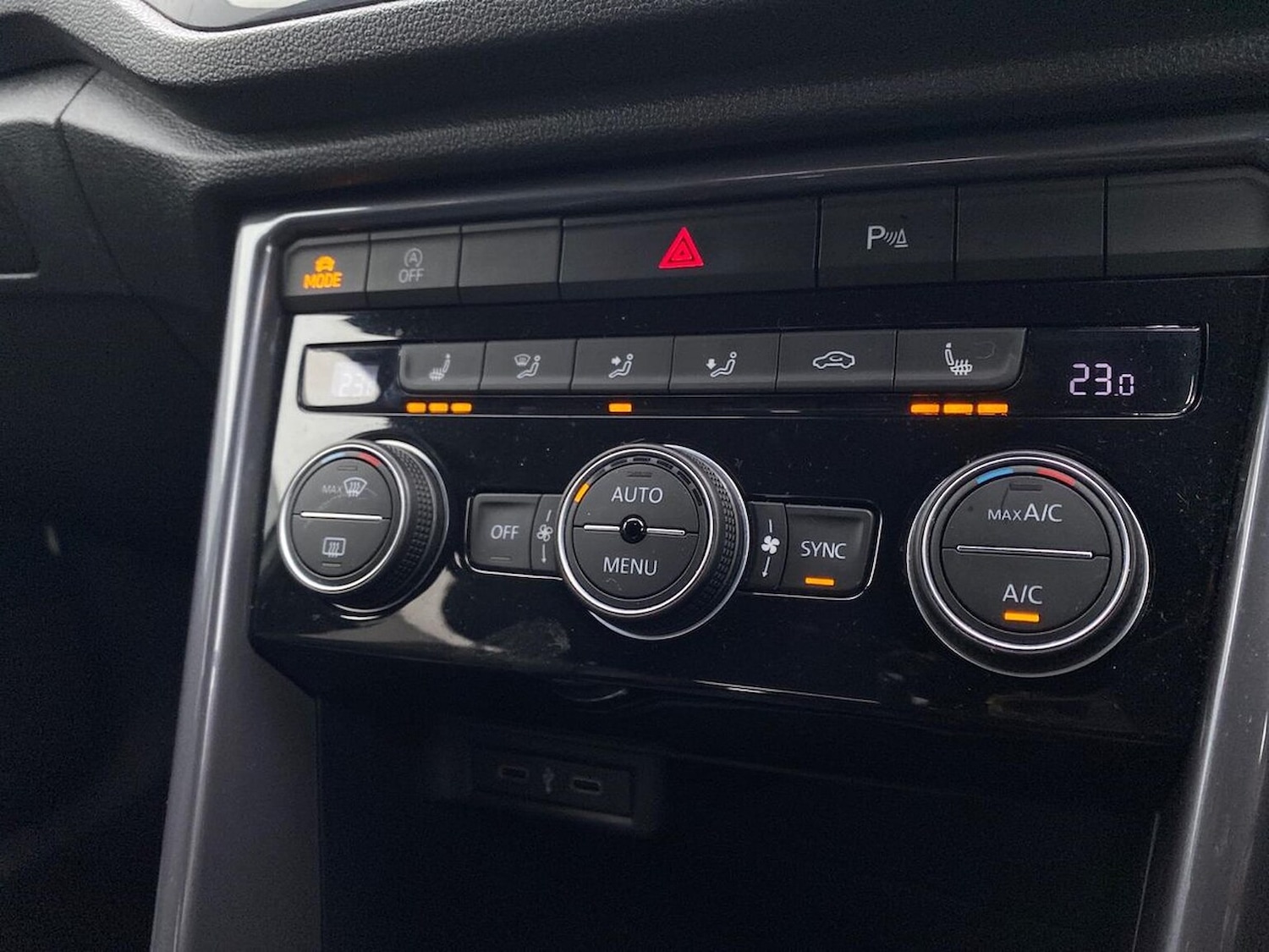 Used Volkswagen T-Roc 2021 for sale - 77555350: Photo 12