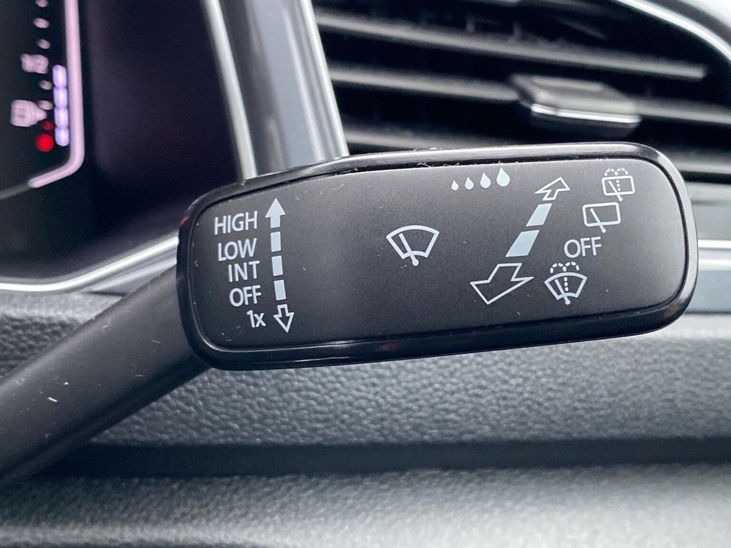 Used Volkswagen T-Roc 2021 for sale - 77555350: Photo 27