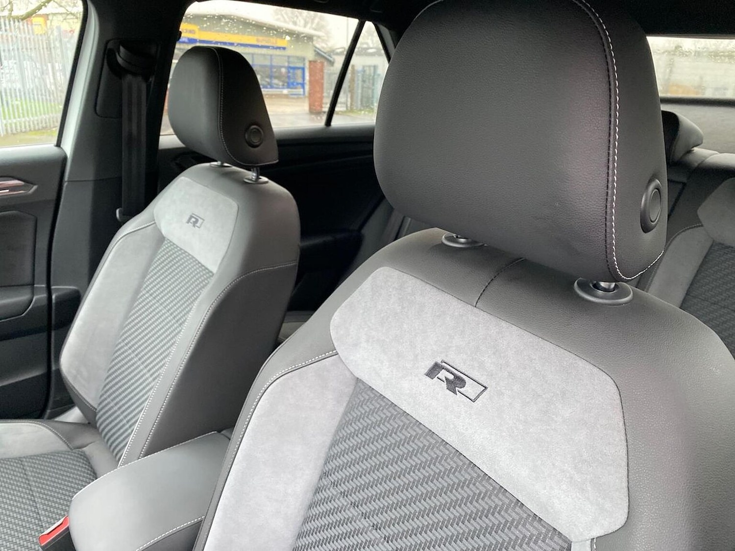 Used Volkswagen T-Roc 2021 for sale - 77555350: Photo 30