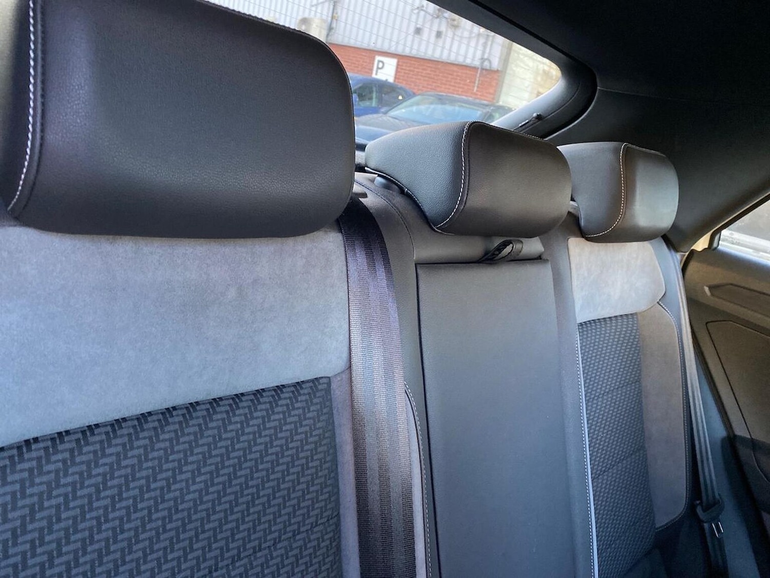 Used Volkswagen T-Roc 2019 for sale - 76785251: Photo 17