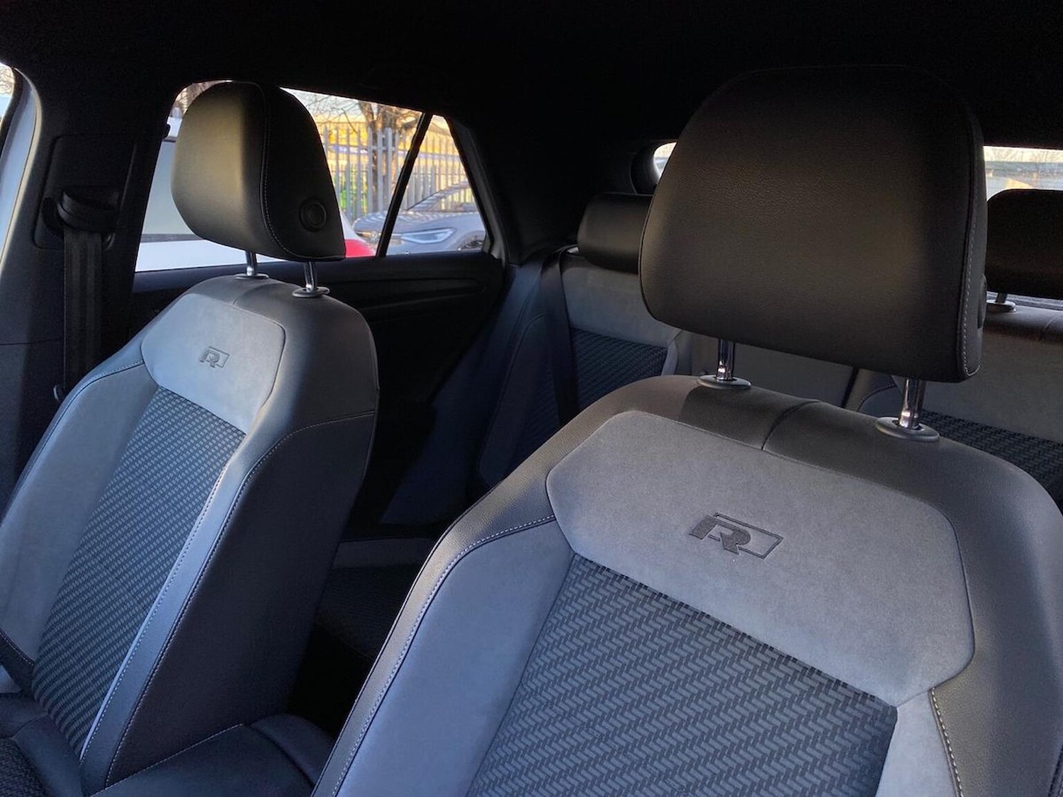 Used Volkswagen T-Roc 2019 for sale - 76785251: Photo 30