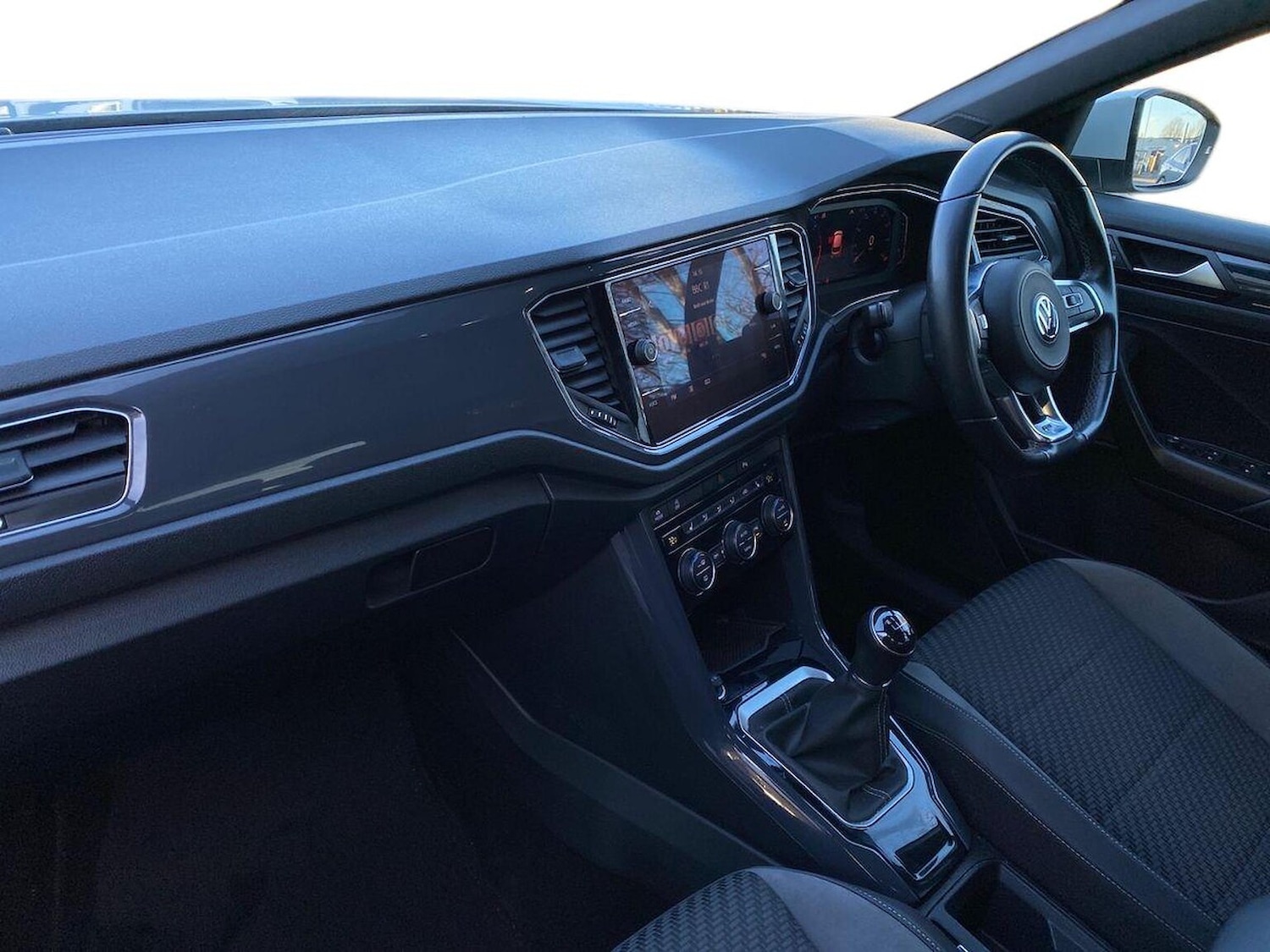 Used Volkswagen T-Roc 2019 for sale - 76785251: Photo 8