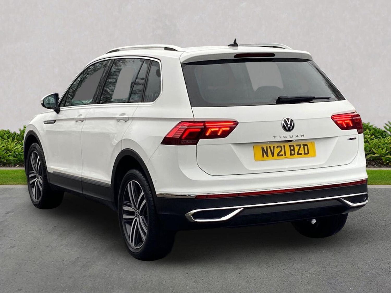 Used Volkswagen Tiguan 2021 for sale - 77802158: Photo 2