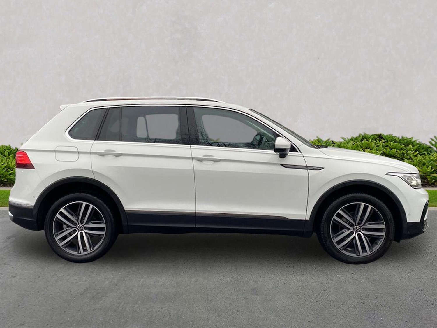 Used Volkswagen Tiguan 2021 for sale - 77802158: Photo 3