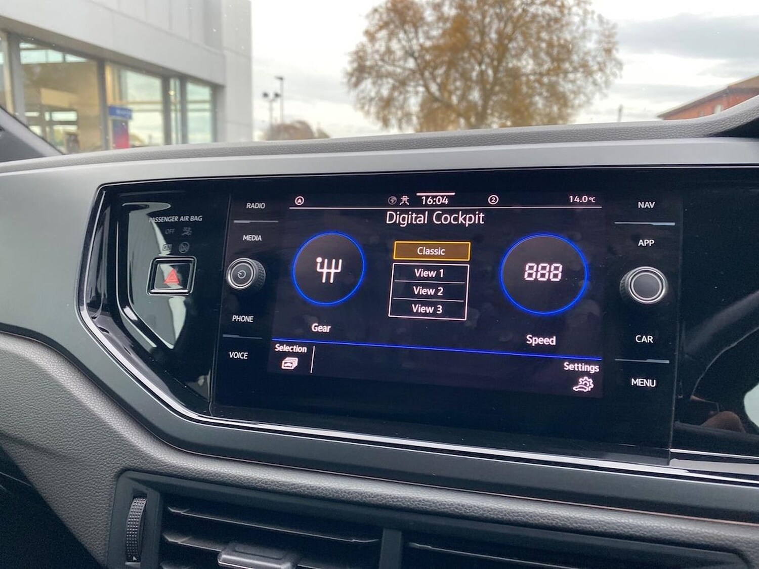 Used Volkswagen Polo 2023 for sale - 76490602: Photo 37