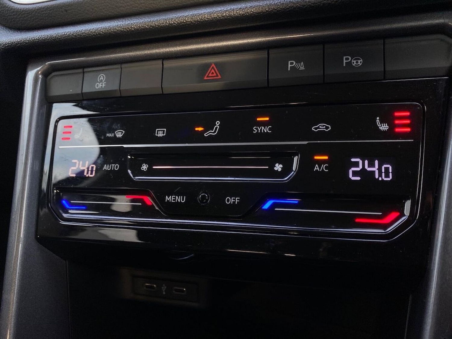 Used Volkswagen T-Roc 2022 for sale - 77069949: Photo 14