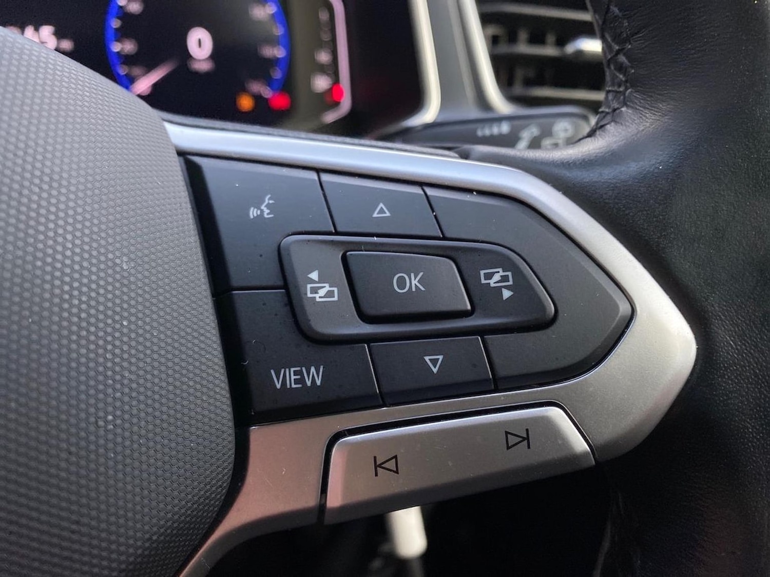 Used Volkswagen T-Roc 2022 for sale - 77069949: Photo 26