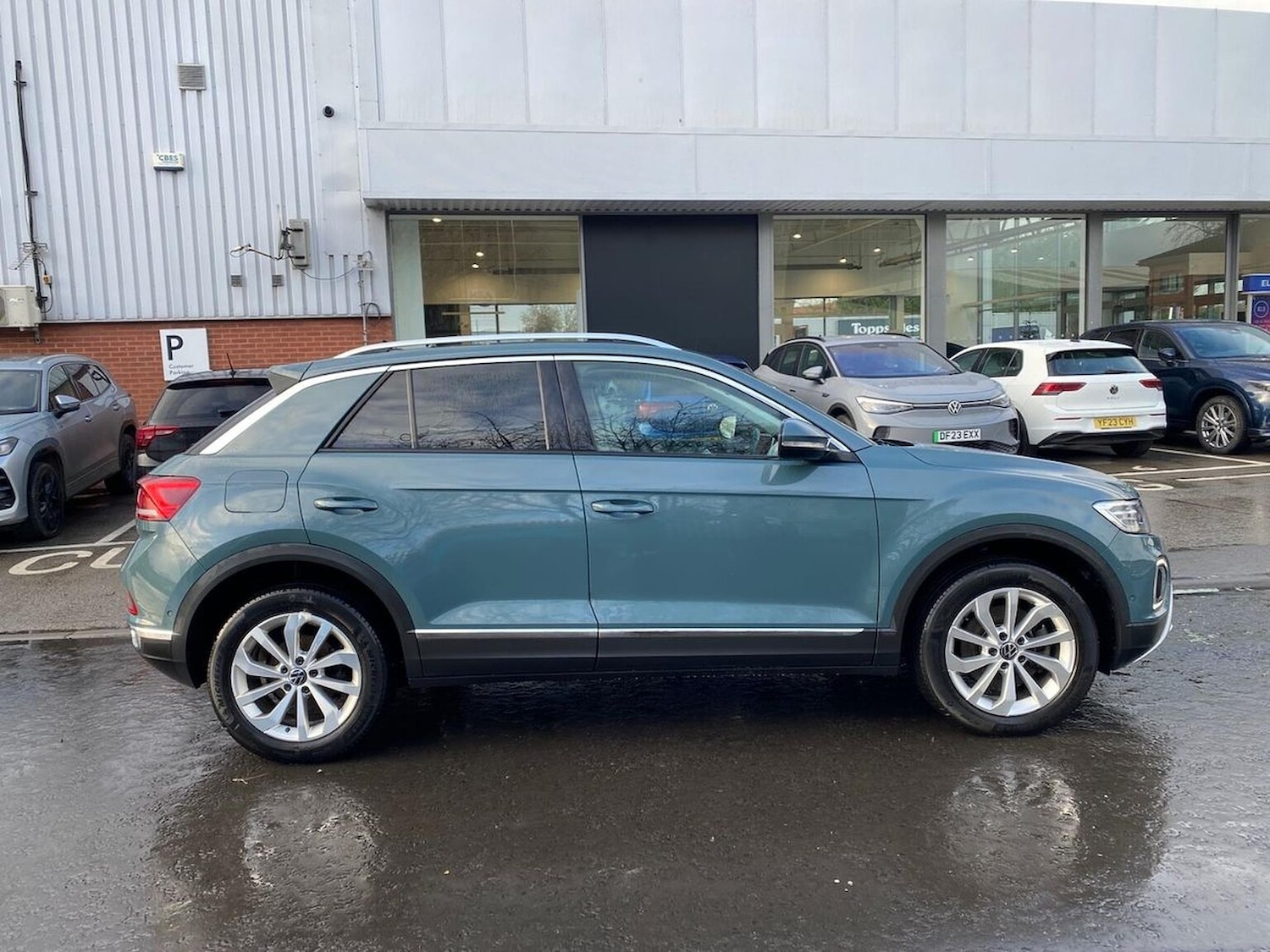 Used Volkswagen T-Roc 2022 for sale - 77069949: Photo 5