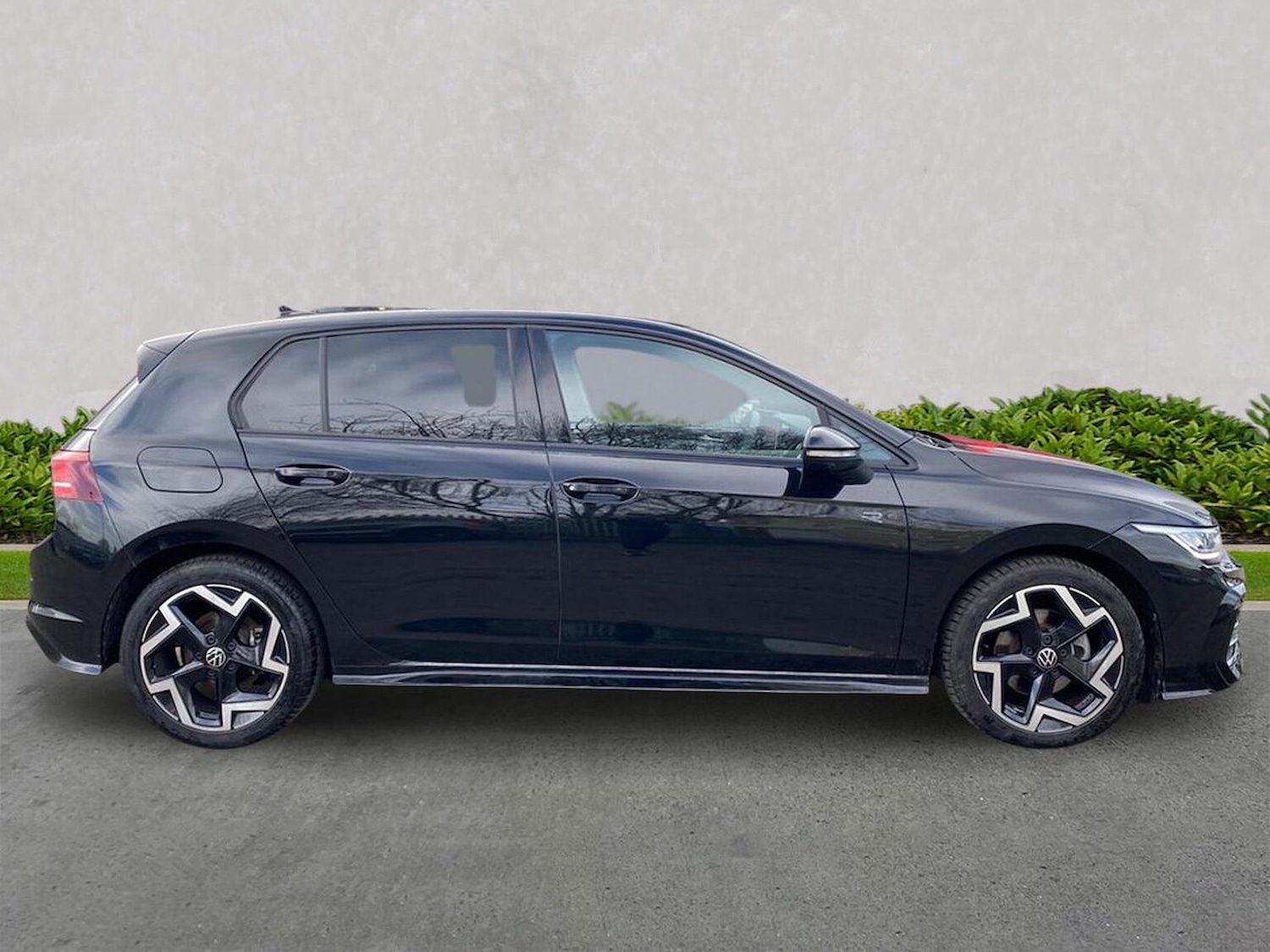 Used Volkswagen Golf 2025 for sale - 77984013: Photo 3