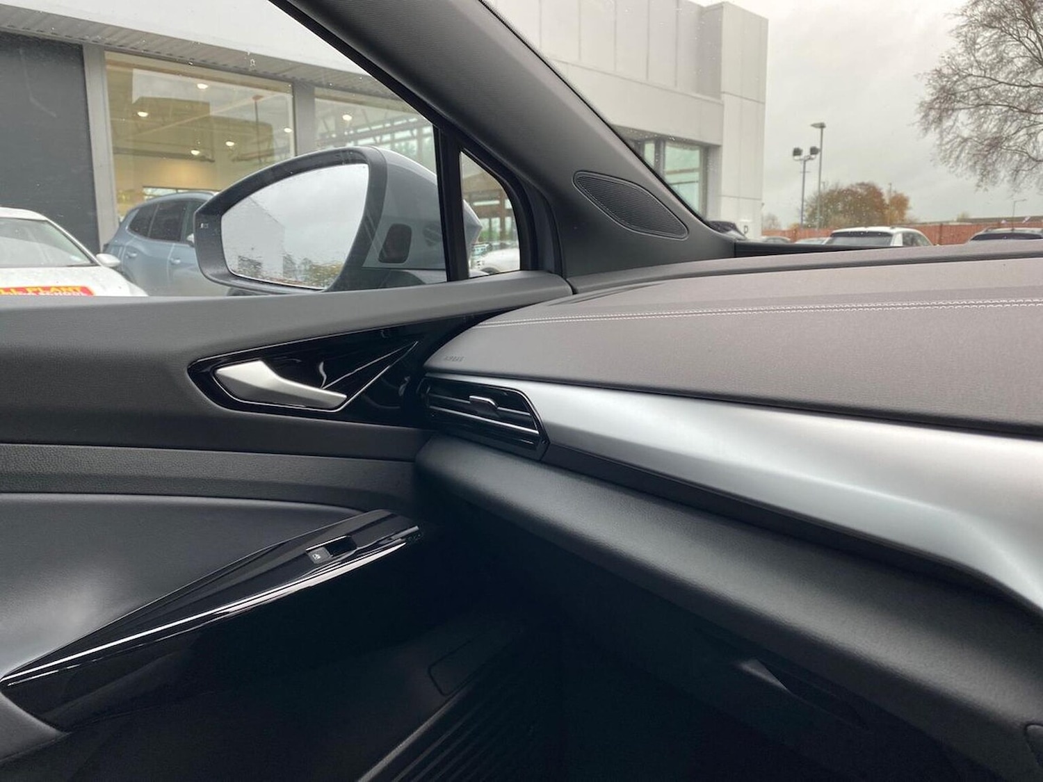 Used Volkswagen ID.4 2025 for sale - 76777325: Photo 31