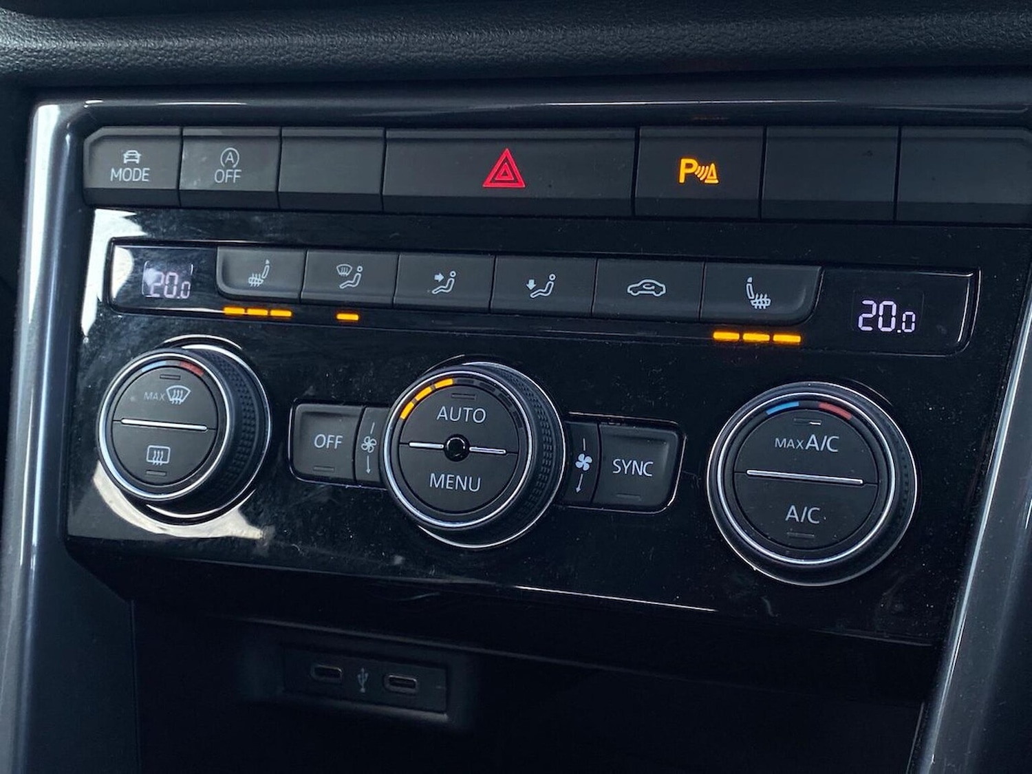 Used Volkswagen T-Roc 2021 for sale - 76628206: Photo 13