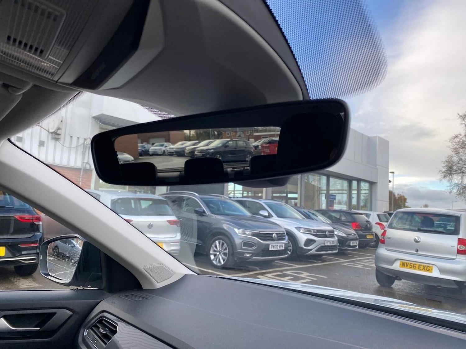 Used Volkswagen T-Roc 2021 for sale - 76628206: Photo 15