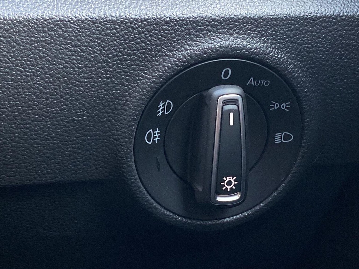 Used Volkswagen T-Roc 2021 for sale - 76628206: Photo 23