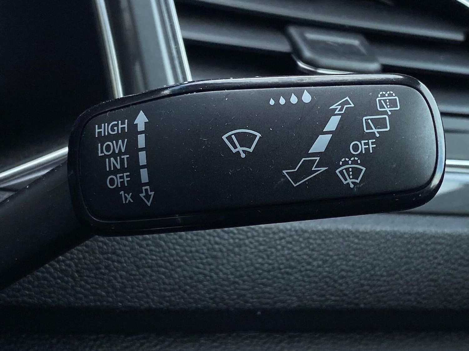 Used Volkswagen T-Roc 2021 for sale - 76628206: Photo 28