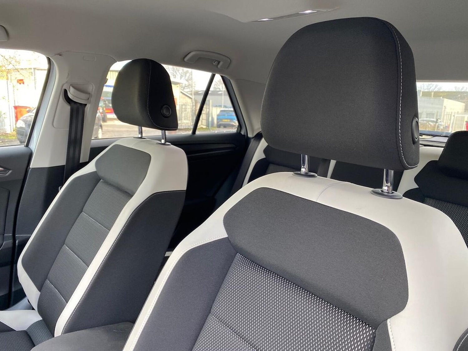 Used Volkswagen T-Roc 2021 for sale - 76628206: Photo 30