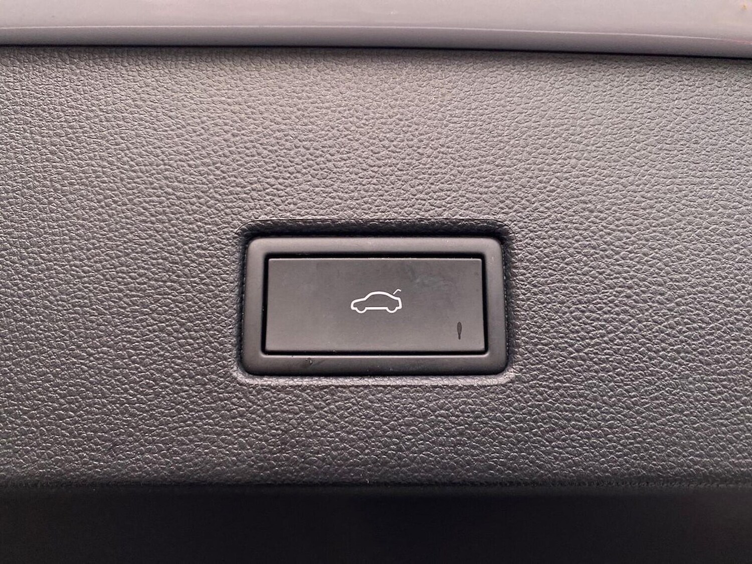 Used Volkswagen T-Roc 2021 for sale - 76628206: Photo 36