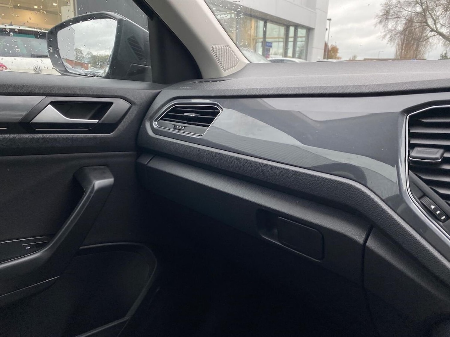 Used Volkswagen T-Roc 2021 for sale - 76720319: Photo 24