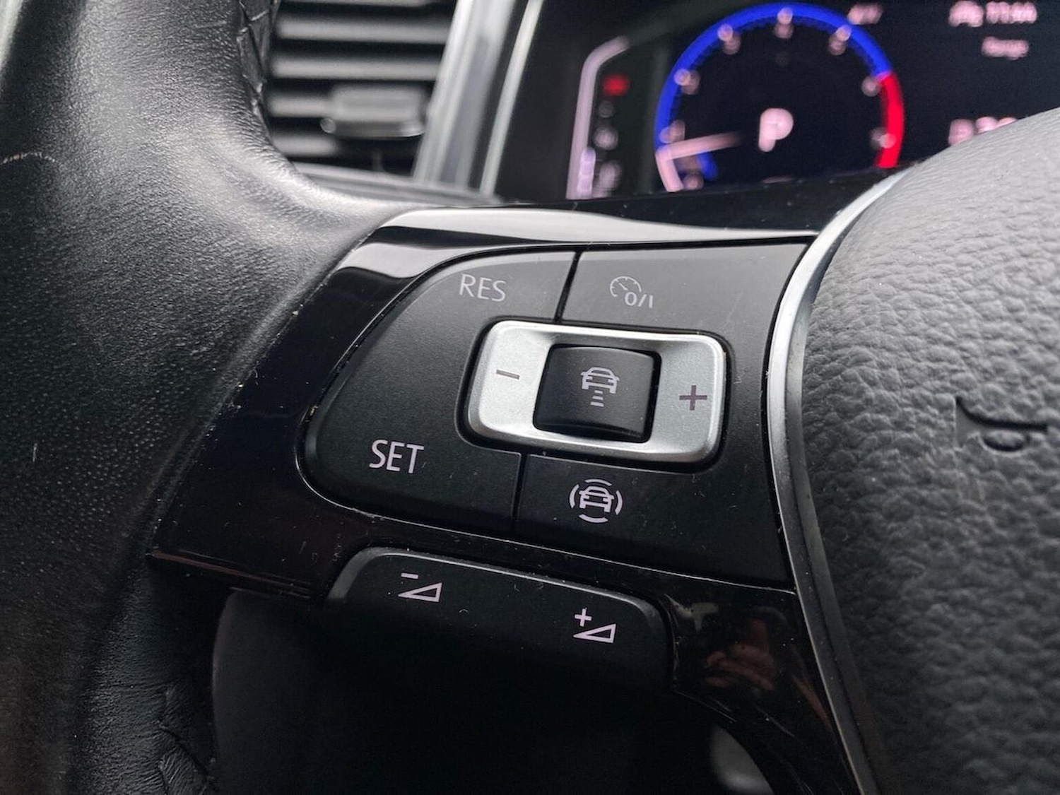 Used Volkswagen T-Roc 2021 for sale - 76720319: Photo 26