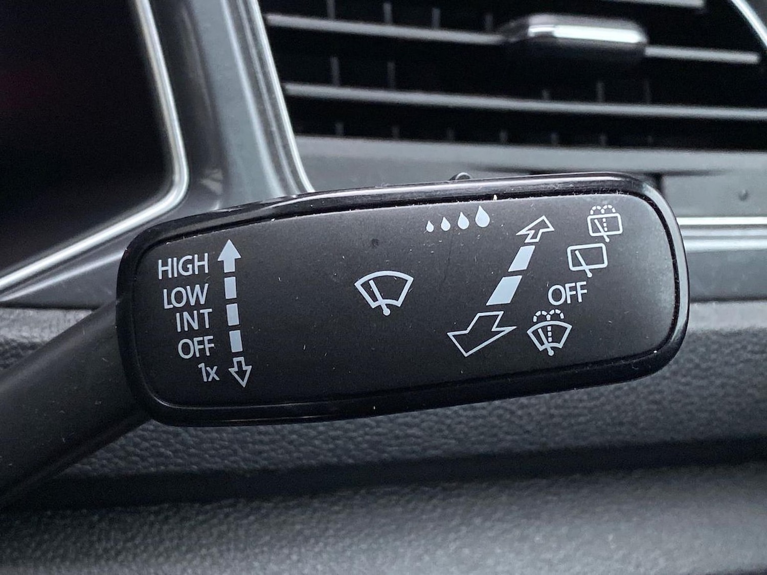 Used Volkswagen T-Roc 2021 for sale - 76720319: Photo 27