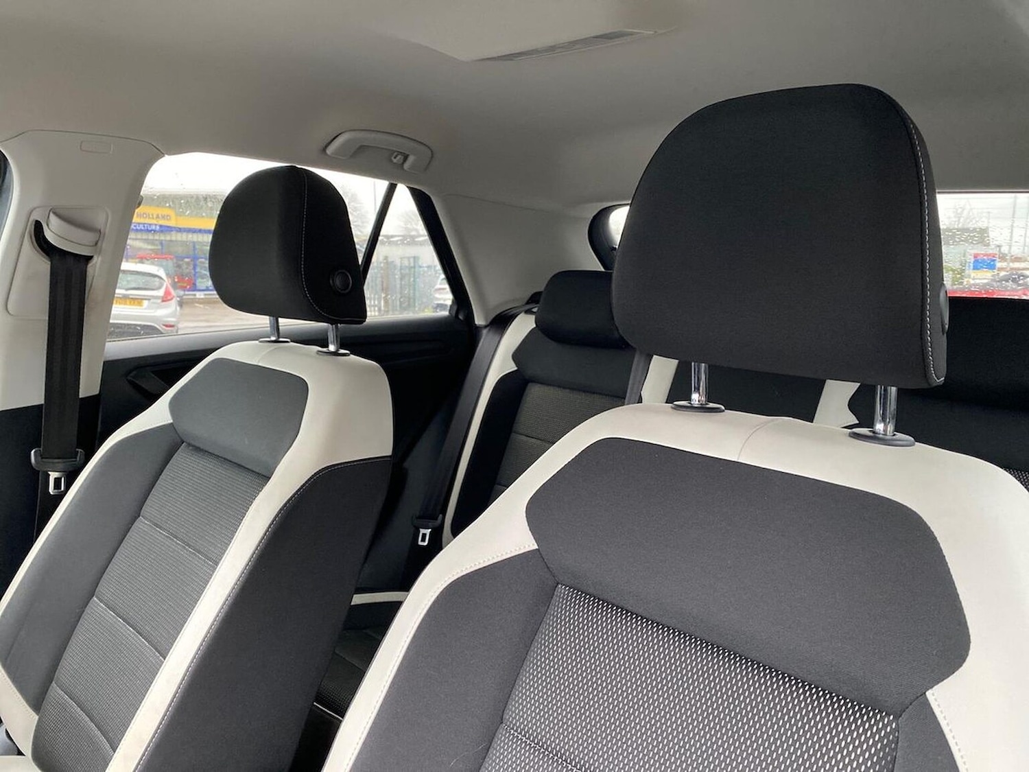 Used Volkswagen T-Roc 2021 for sale - 76720319: Photo 30