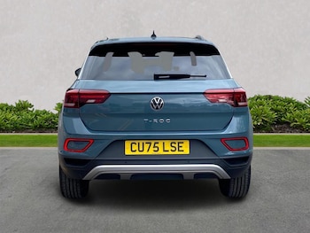 Used Volkswagen T-Roc 2025 for sale - 79013056: Photo