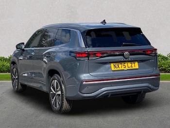 Used Volkswagen Touran 2025 for sale - 75907682: Photo