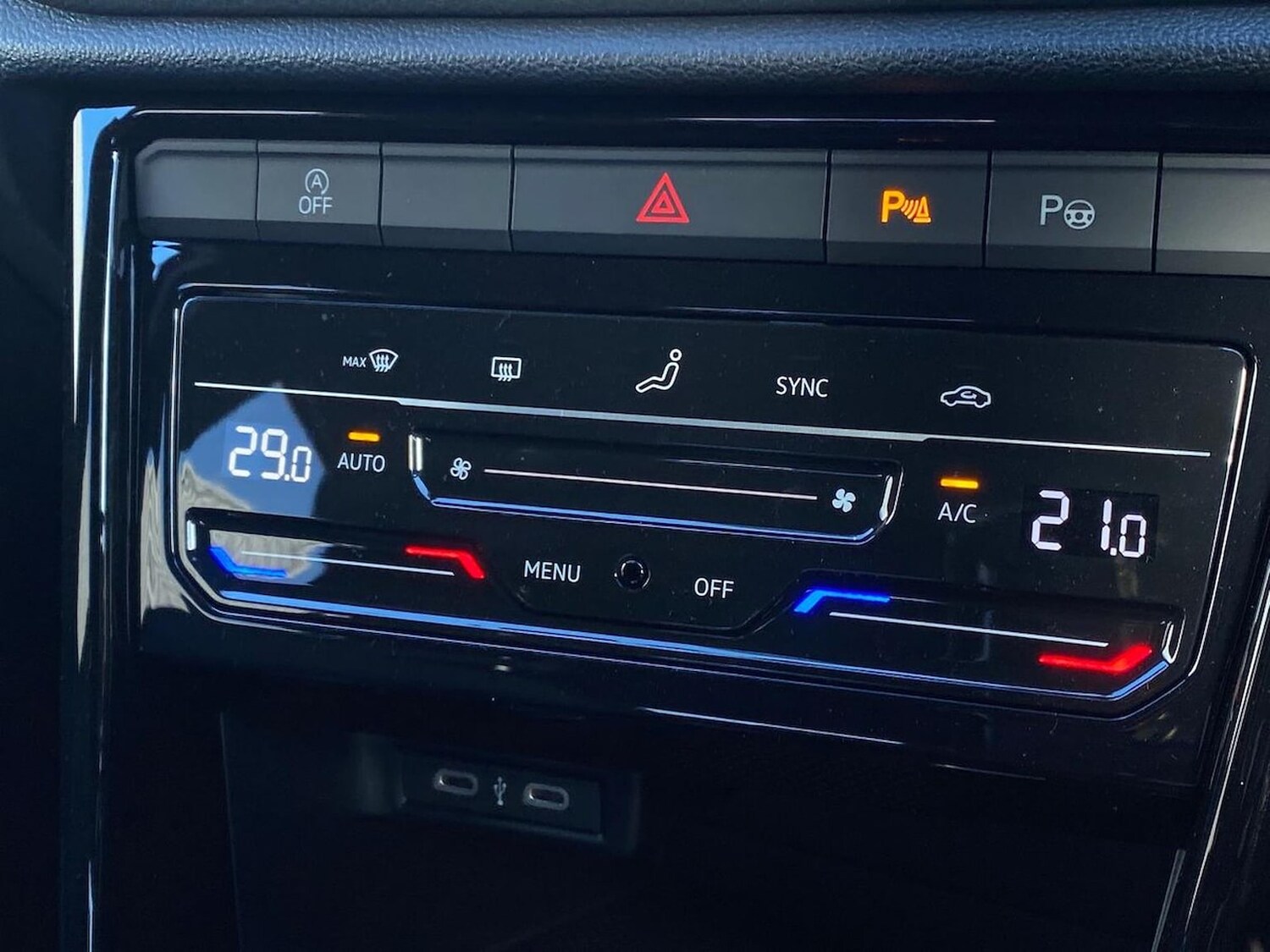 Used Volkswagen T-Roc 2026 for sale - 78194376: Photo 12