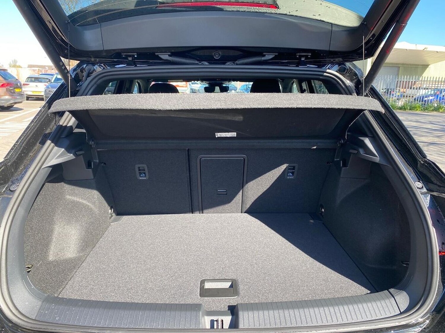 Used Volkswagen T-Roc 2026 for sale - 78194376: Photo 17