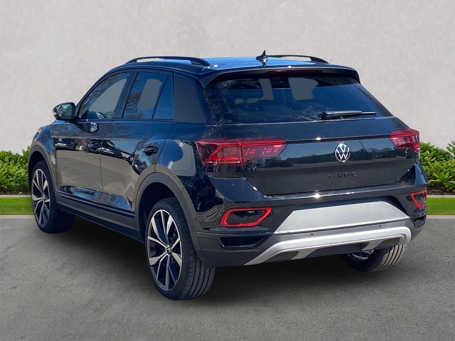 Used Volkswagen T-Roc 2026 for sale - 78194376: Photo 2