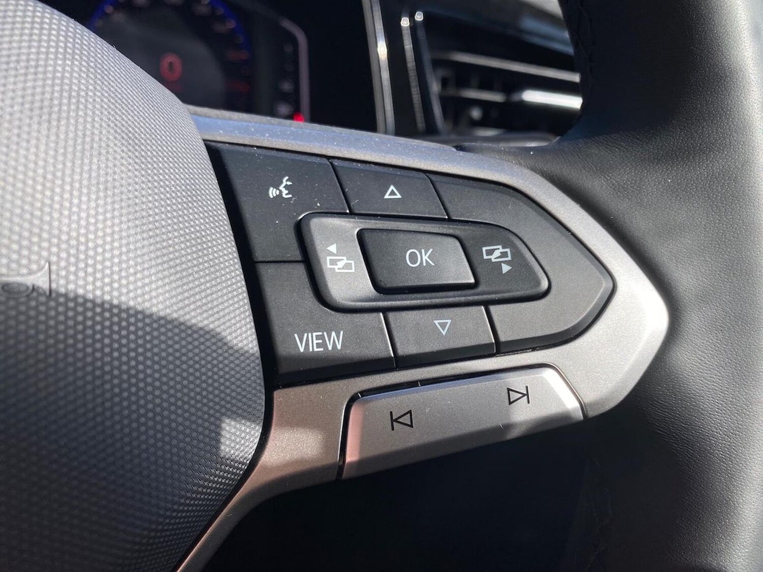 Used Volkswagen T-Roc 2026 for sale - 78194376: Photo 25