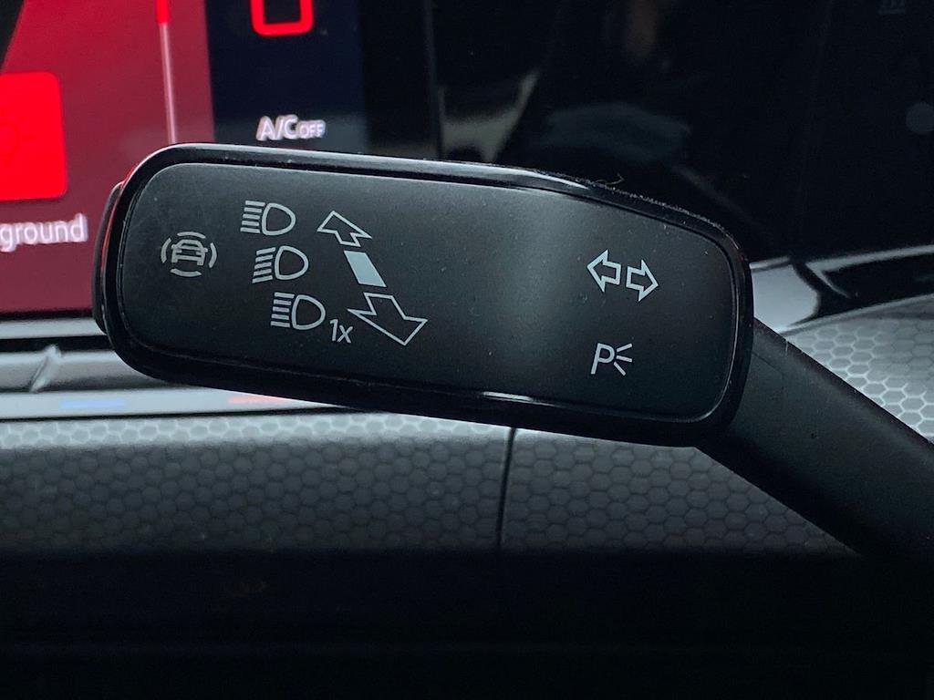 Used Volkswagen Golf 2023 for sale - 76986985: Photo 31