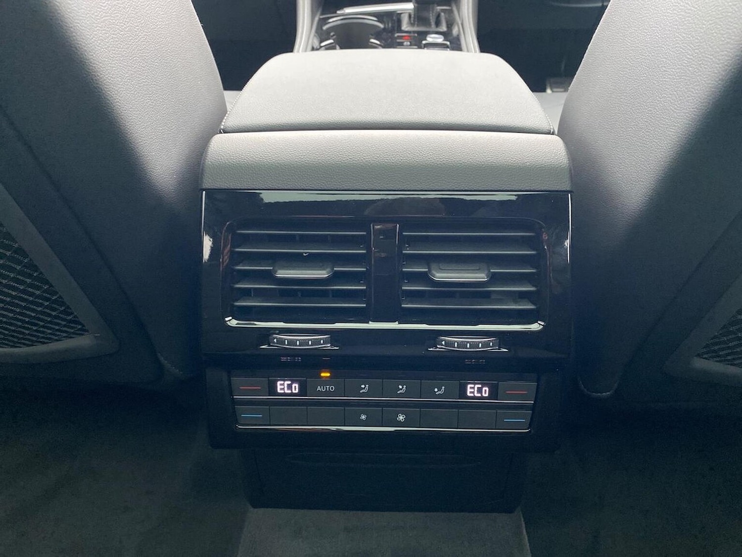 Used Volkswagen Touareg 2025 for sale - 76532481: Photo 26