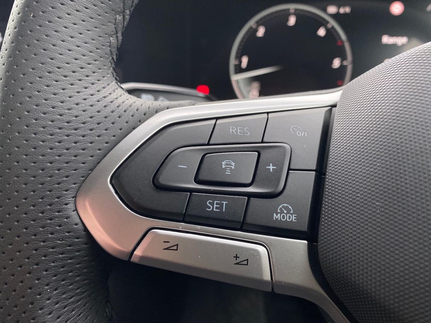 Used Volkswagen Touareg 2025 for sale - 76532481: Photo 28