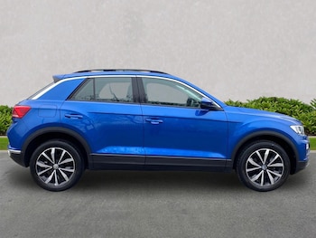 Used Volkswagen T-Roc 2019 for sale - 78354771: Photo
