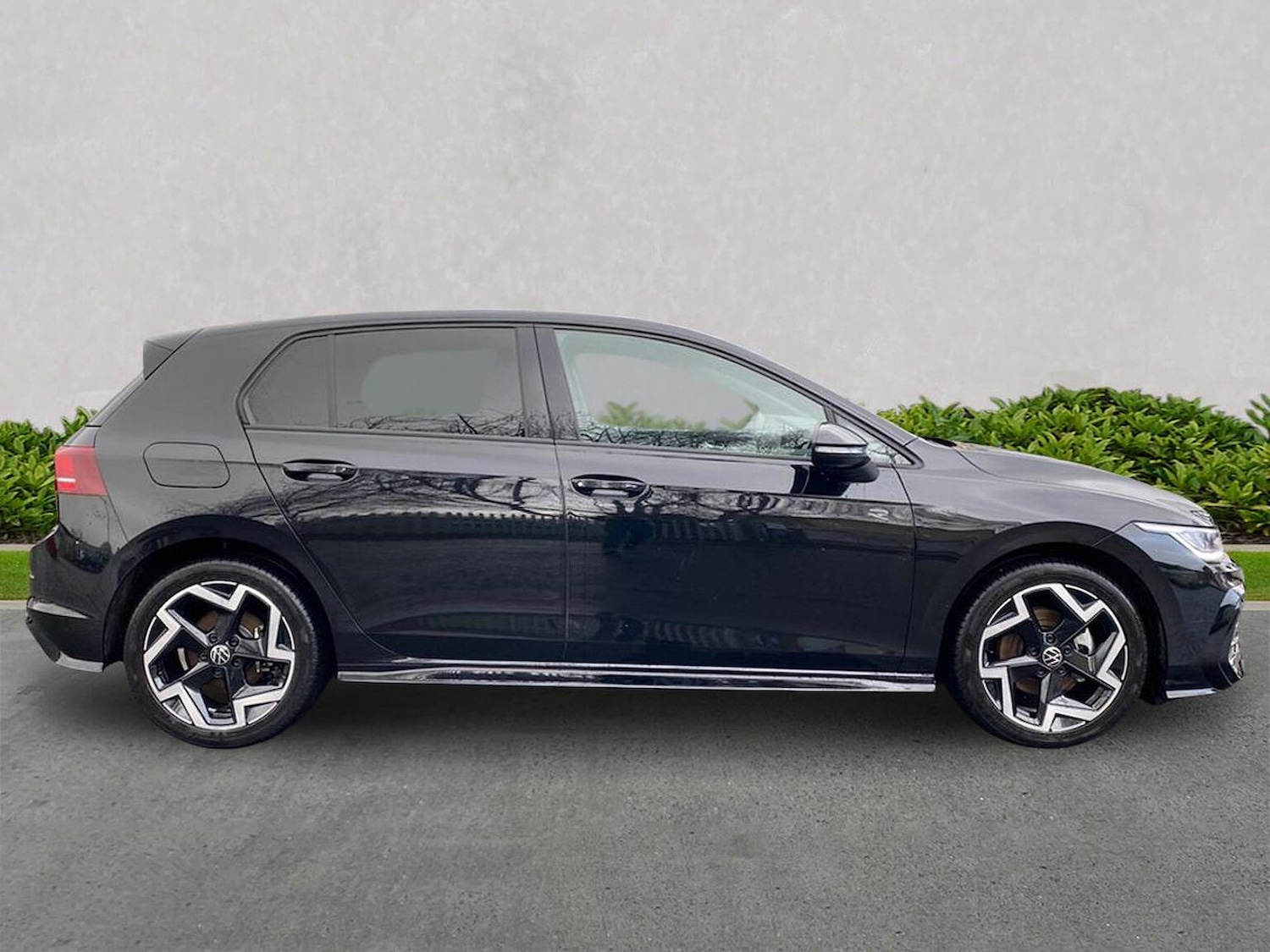 Used Volkswagen Golf 2025 for sale - 77872133: Photo 3