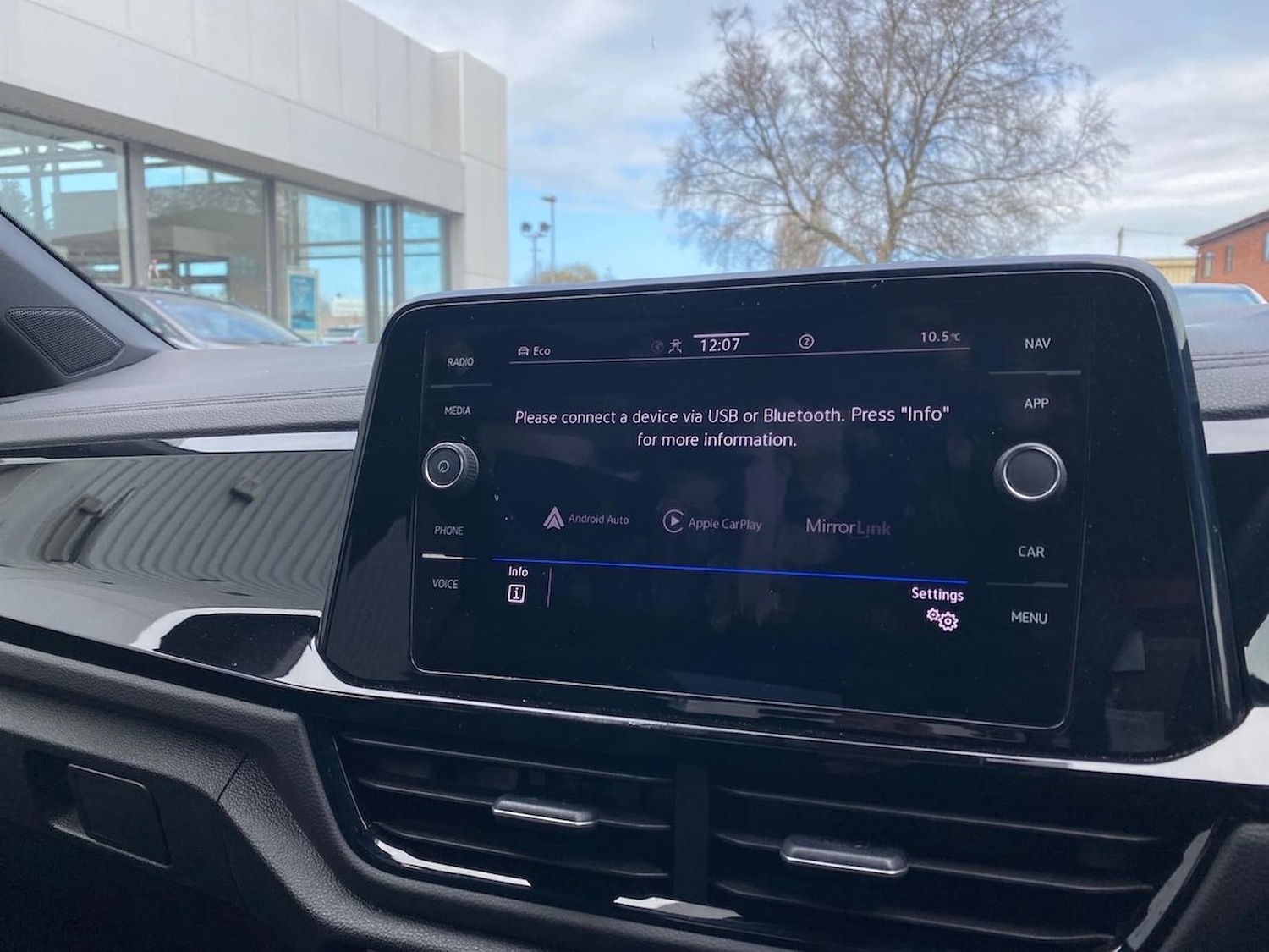 Used Volkswagen T-Roc 2023 for sale - 78194111: Photo 11