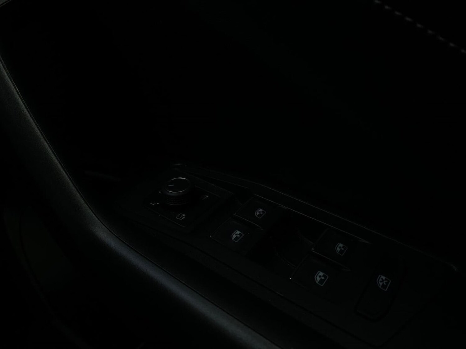 Used Volkswagen T-Roc 2023 for sale - 78194111: Photo 21