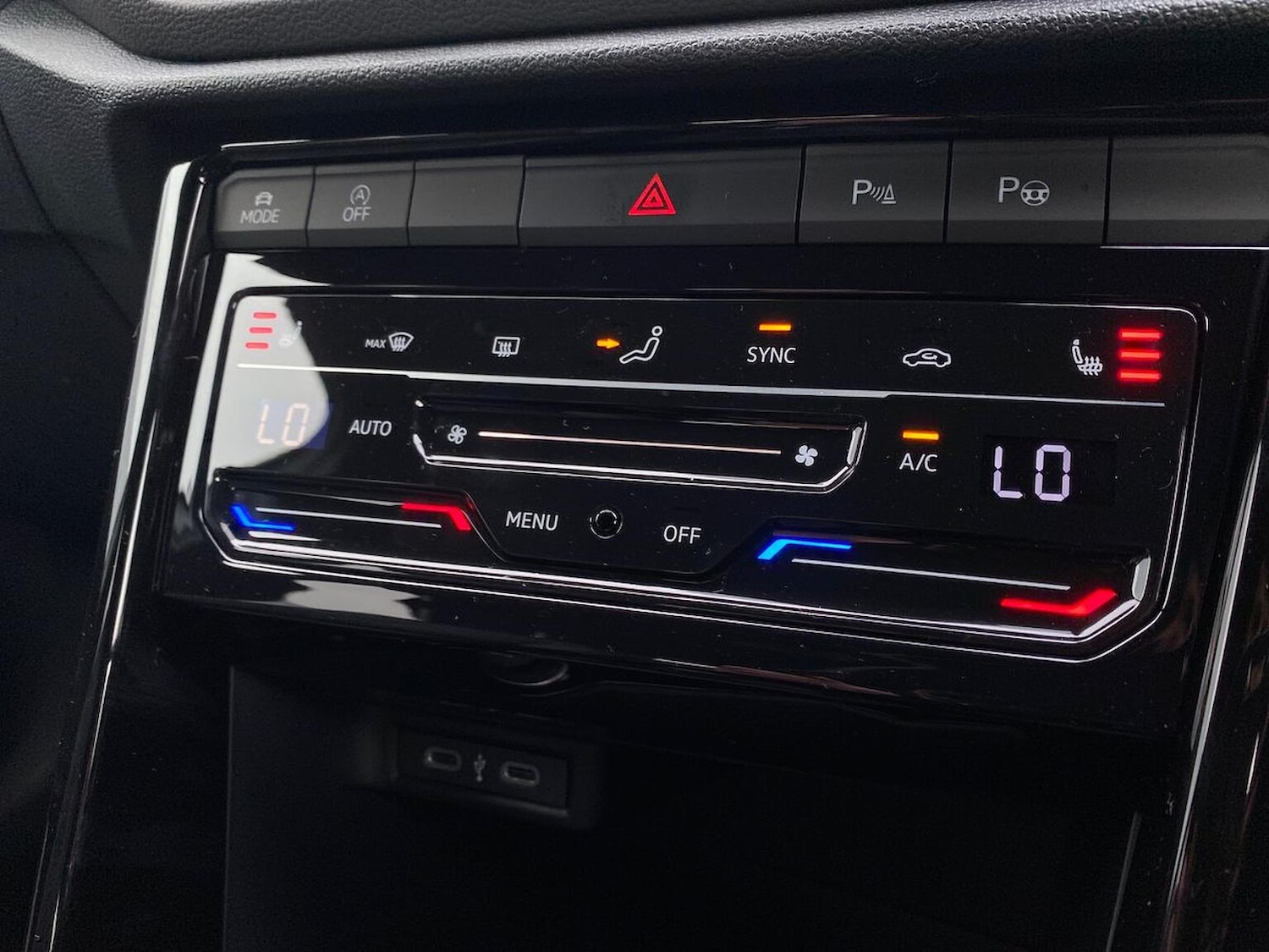 Used Volkswagen T-Roc 2025 for sale - 76450573: Photo 12