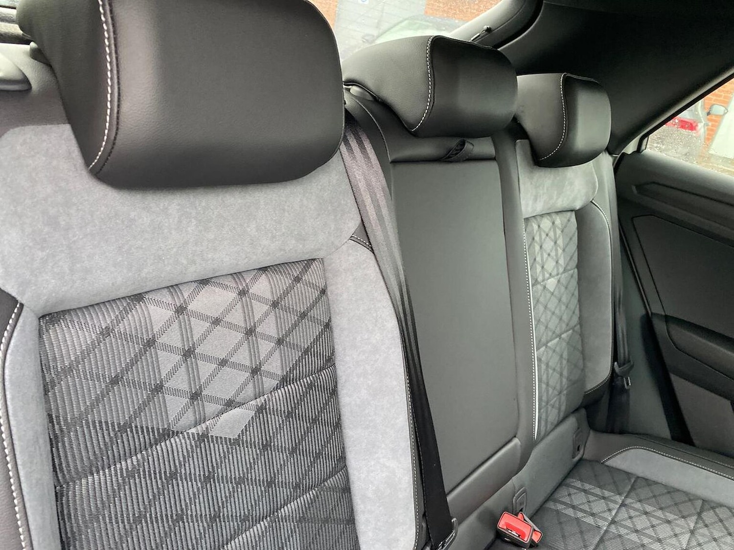 Used Volkswagen T-Roc 2025 for sale - 76450573: Photo 16