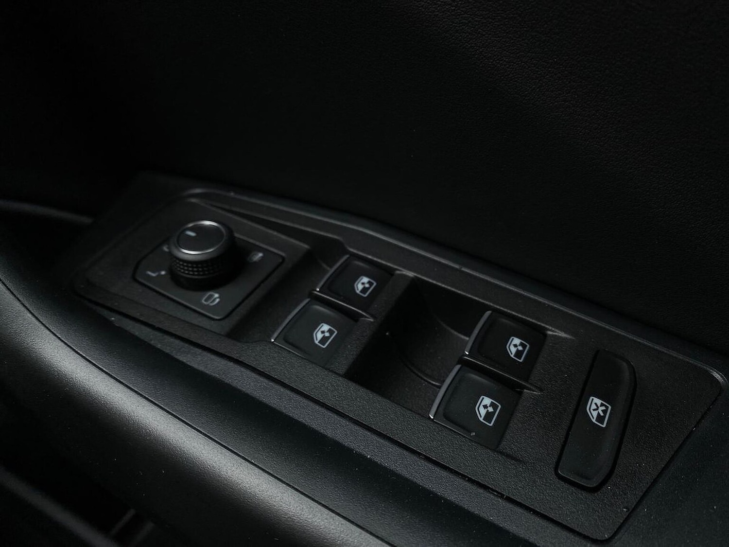 Used Volkswagen T-Roc 2025 for sale - 76450573: Photo 21